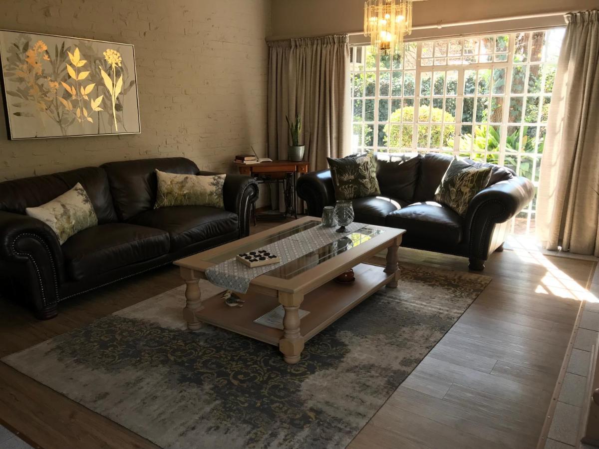 Anne'S Place ポチェフストルーム エクステリア 写真